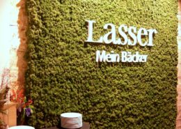 Special wall design with reindeer moss - color mossgreen in a bakery